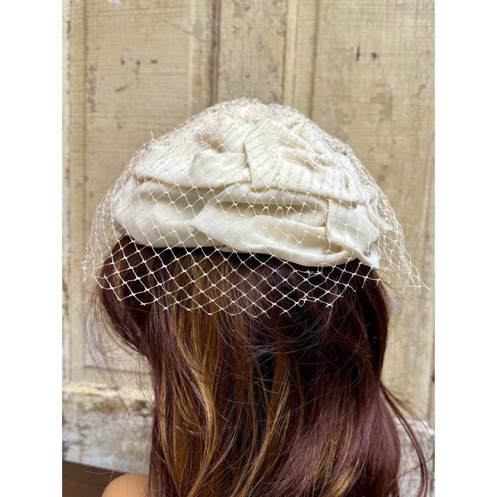Vintage Ivory Satin Pillbox Hat with Veil Bridal Special Occasion - Picture 6 of 17